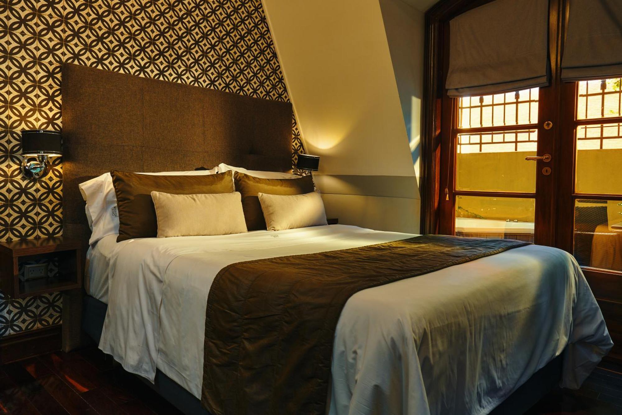 Hotel Miravida Soho & Wine Bar