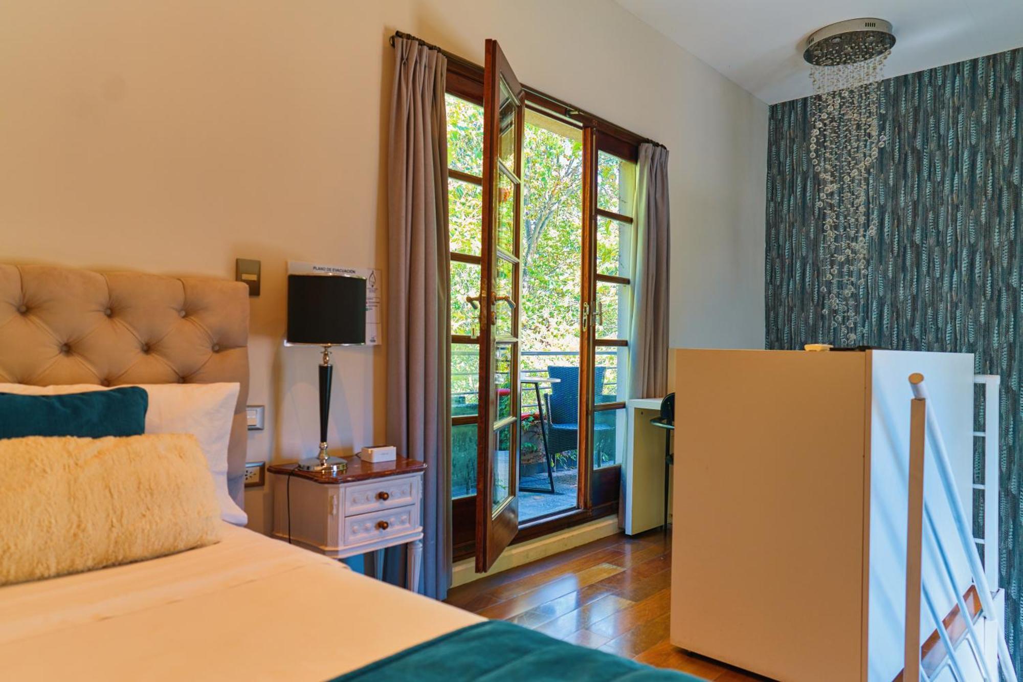 Miravida Soho & Wine Bar Hotel 3*